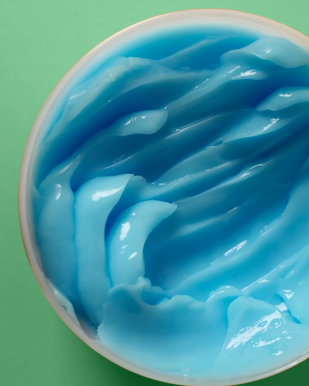 ETNIKA — Intense moisture for softer, more disciplined hair.