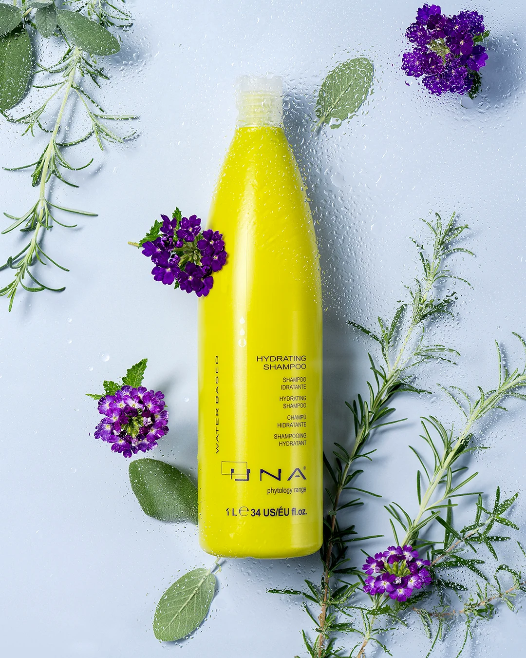 HYDRATING SHAMPOO — Gentle cleansing with a boost of lasting moisture.