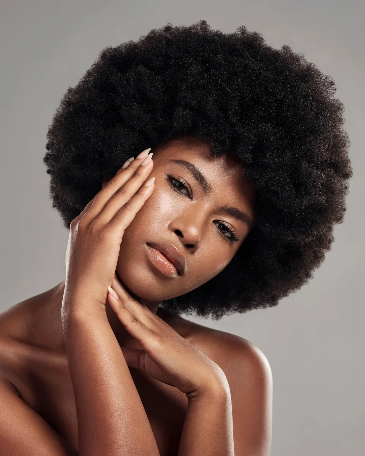 LOMORA — Professional essentials for beautifully styled hair.