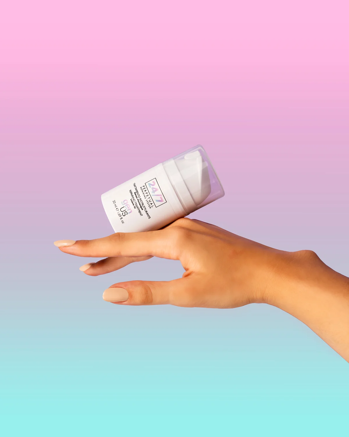 24/7 REPAIRING — Biomimetic care for stronger, smoother strands.