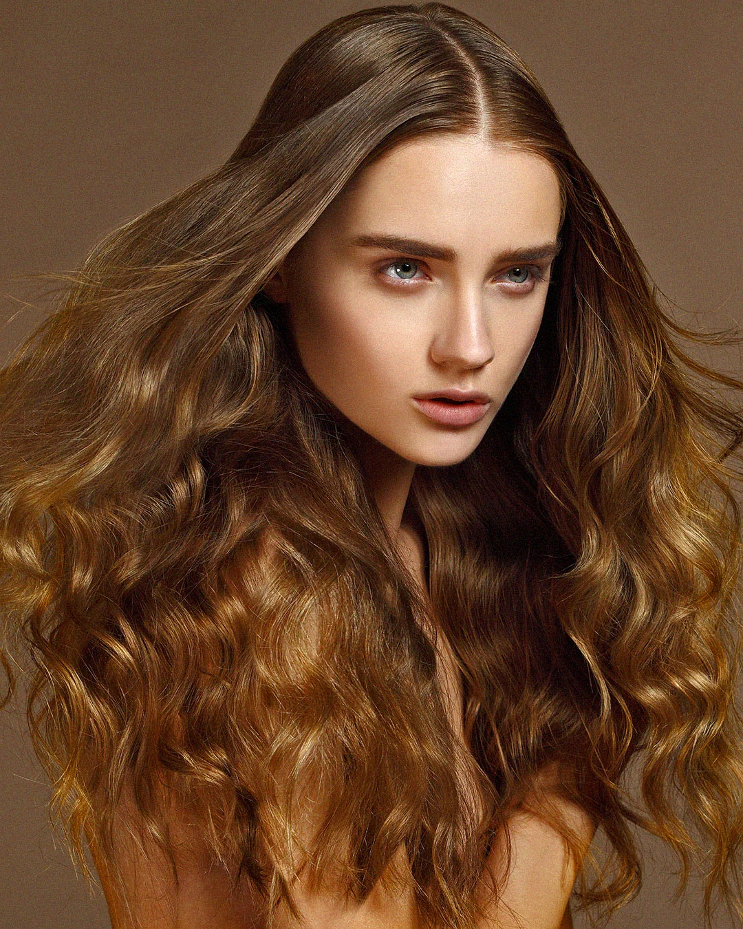 LOMORA — Elegant beauty begins with quiet confidence.