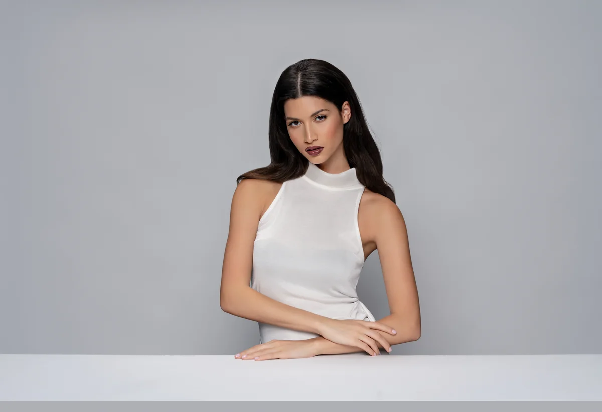 MAXY-LOOK — SMOOTH. SLEEK. EFFORTLESSLY BEAUTIFUL.