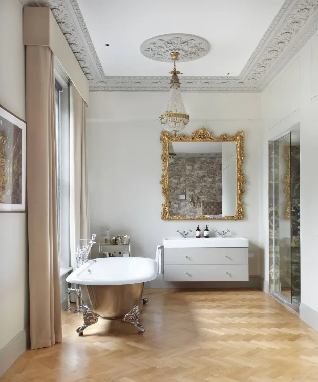 D:\Shosho\Darpedia Content\شهر نوفمبر\71\Glided-mirror-in-gold.jpg