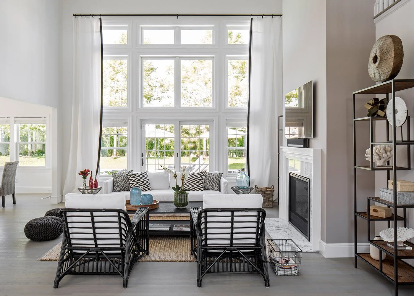 D:\Shosho\Darpedia Content\شهر نوفمبر\55\Family-Summer-Retreat-Hamptons-1.jpg