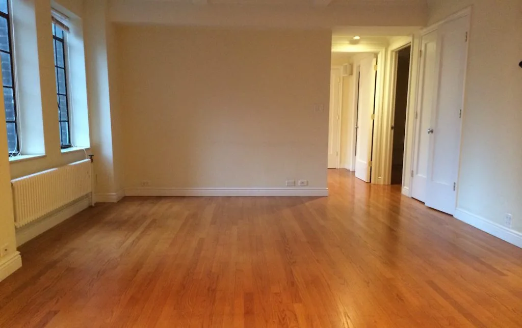 D:\Shosho\Darpedia Content\شهر نوفمبر\73\pied-a-terre-living-room-before-1024x644.jpg