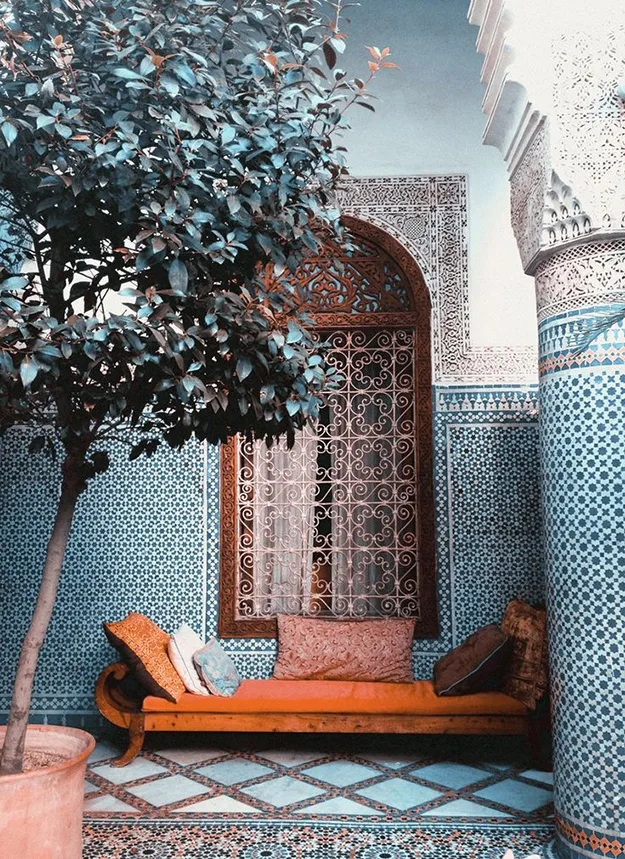 https://www.lightingmajestic.co.uk/blog/wp-content/uploads/2015/05/Moroccan-tiles.jpg