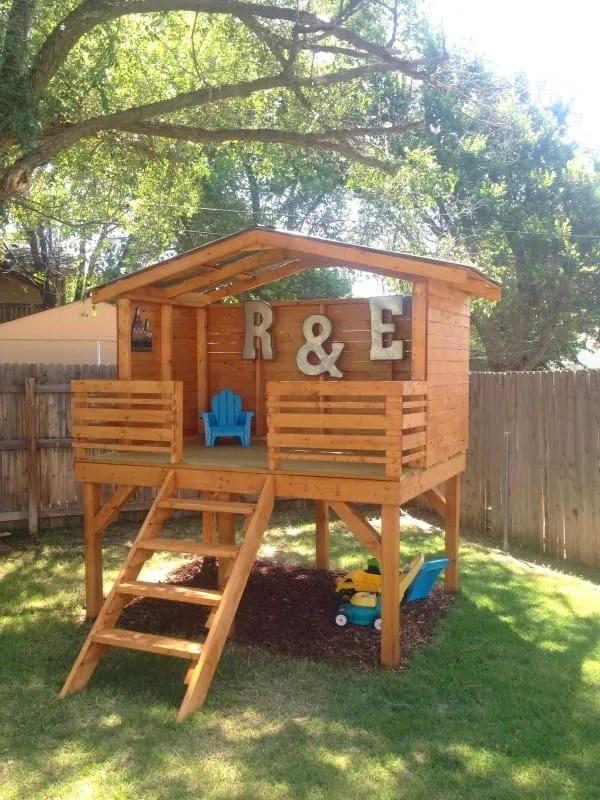 D:\Shosho\Darpedia Content\شهر سبتمبر\45\Wood-backyard-pallet-playhouse.jpg