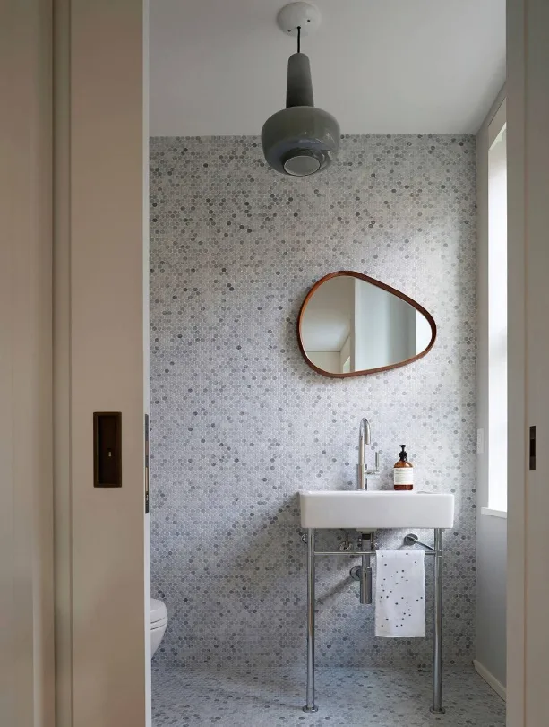 D:\Shosho\Darpedia Content\شهر نوفمبر\71\Penny-bathroom-tiles.jpg