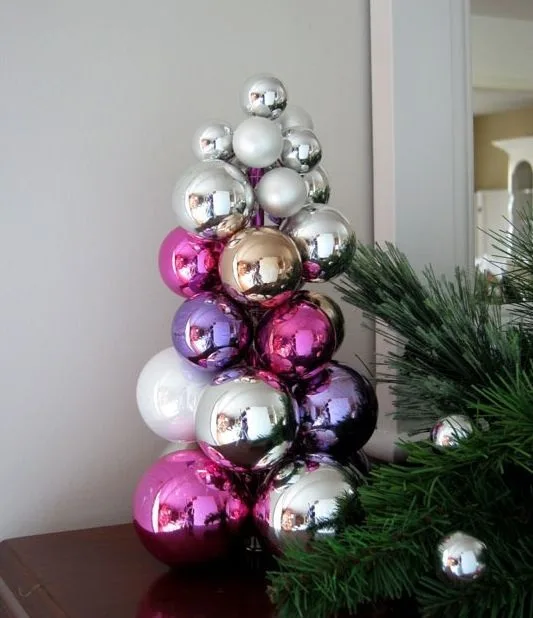 D:\Downloads\shery\77\Christmas-ornaments-mini-Tree.jpg