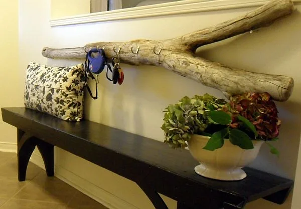 D:\Shosho\Darpedia Content\شهر نوفمبر\33\diy-driftwood-key-holder.jpg