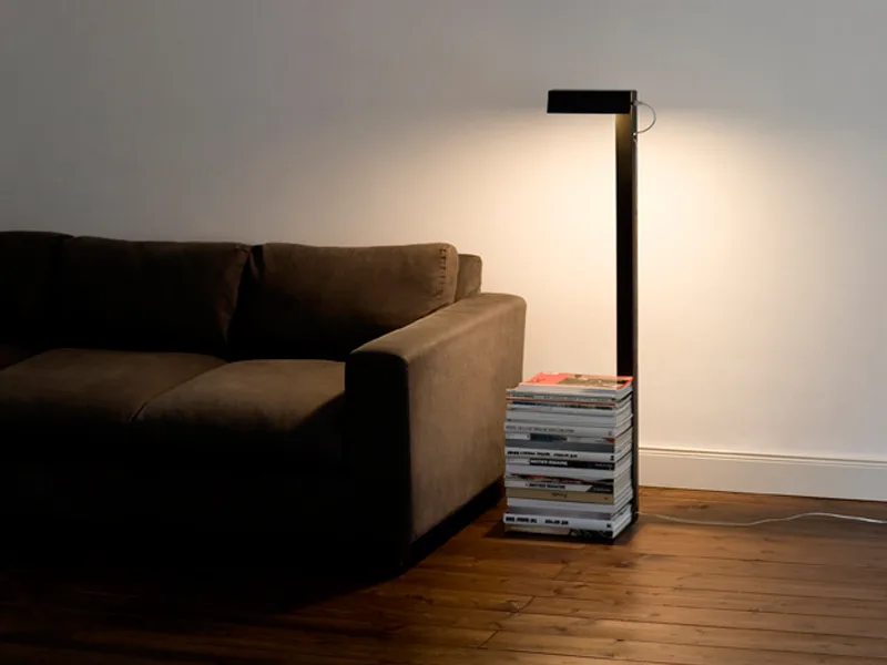 D:\Shosho\Darpedia Content\شهر سبتمبر\79\floor-lamp-closer-to-sofa-books.jpg