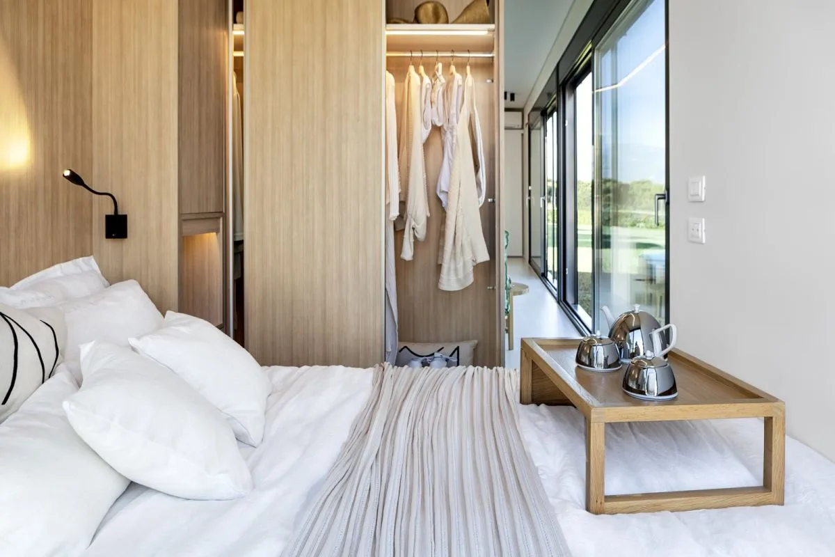 D:\Darpedia Content\شهر يونيو\21\Eco-Friendly-Shipping-Container-Bedroom.jpg