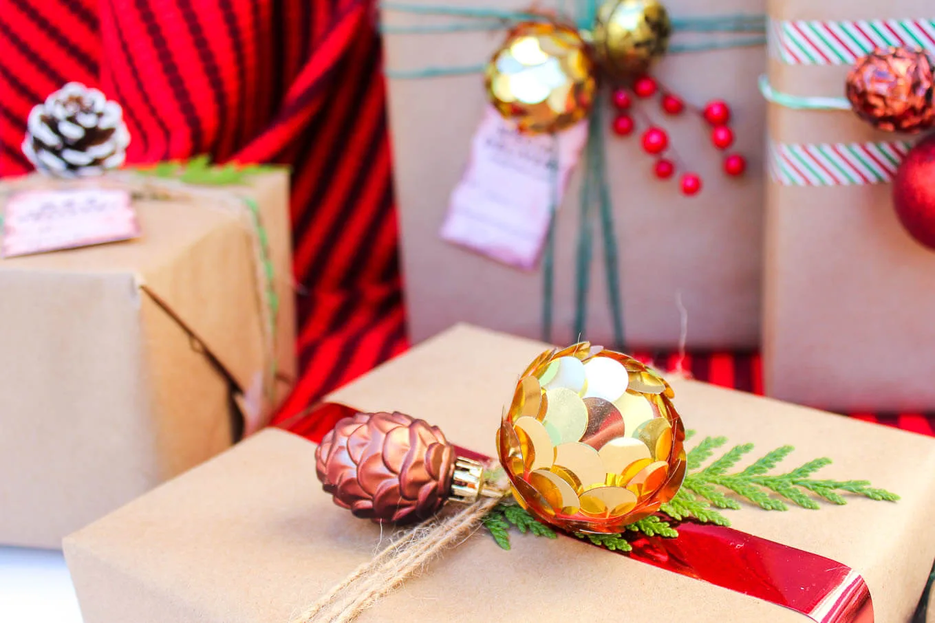 D:\Shosho\Darpedia Content\شهر نوفمبر\38\DIY-Gift-Wrap-Ideas-Dollar-Store-7.jpg