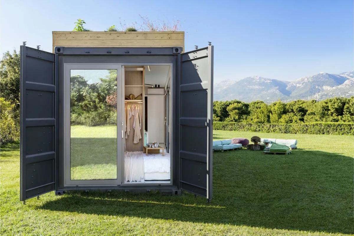 D:\Darpedia Content\شهر يونيو\21\Eco-Friendly-Shipping-Container-Open-Doors.jpg
