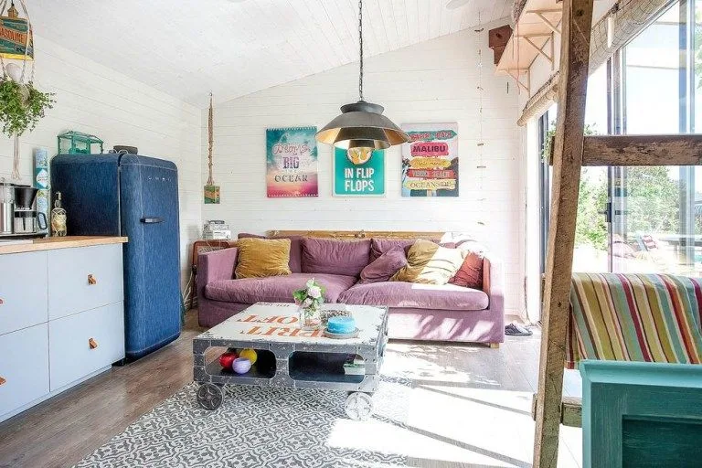 F:\Shery\44\Recycled-old-materials-and-turn-them-into-furniture-Scandinavian-Decor.jpg
