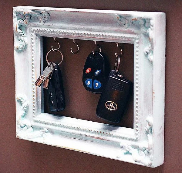 D:\Shosho\Darpedia Content\شهر نوفمبر\33\diy-picture-frame-key-holder.jpg