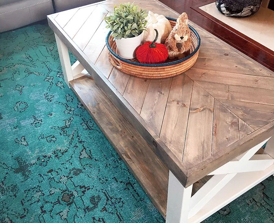 D:\Shosho\Darpedia Content\شهر نوفمبر\74\DIY-farmhouse-herringbone-coffee-table.jpg