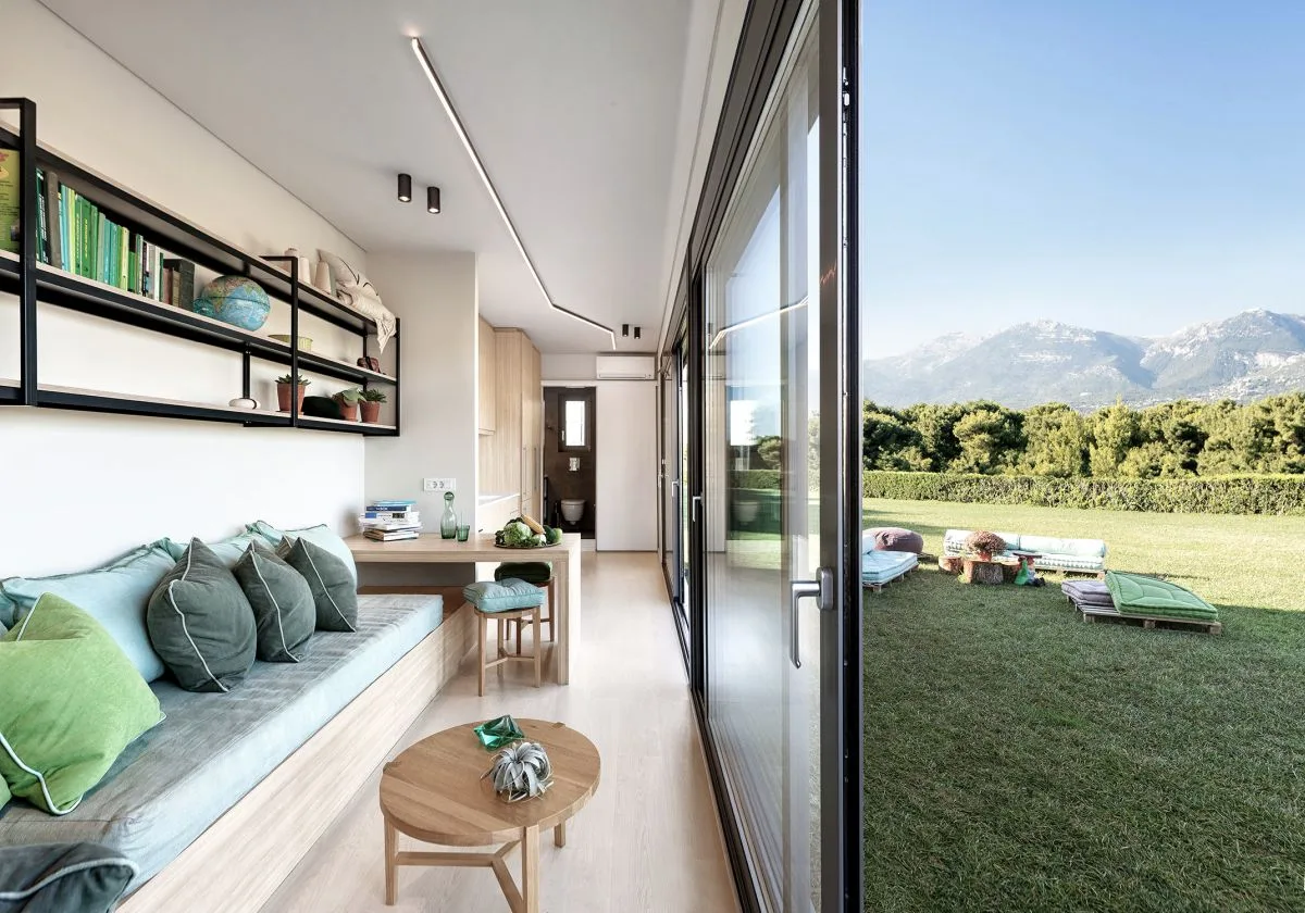 D:\Darpedia Content\شهر يونيو\21\Eco-Friendly-Shipping-Container-Sliding-Windows.jpg