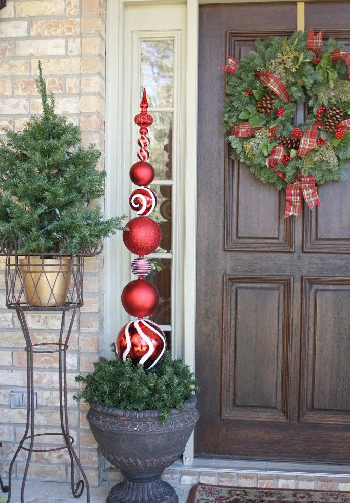 D:\Shosho\Darpedia Content\شهر نوفمبر\61\diy-ornament-topiary-the-creativity-exchange1-682x1024-1540842792.jpg