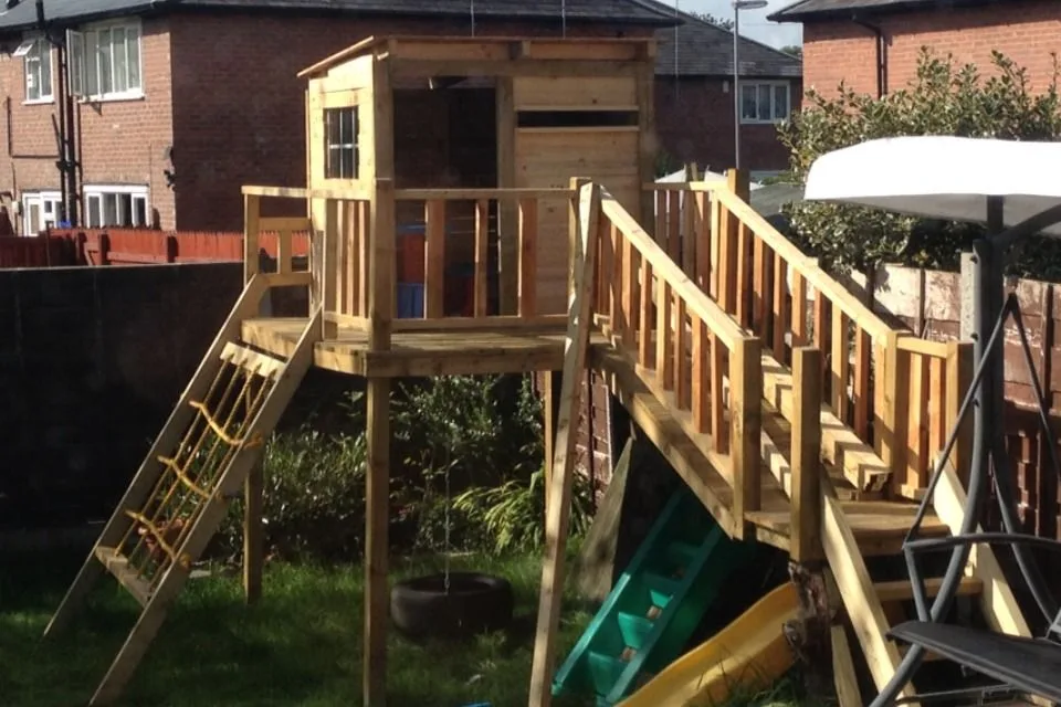 D:\Shosho\Darpedia Content\شهر سبتمبر\45\Wood-playhouse-fort-DIY.jpg