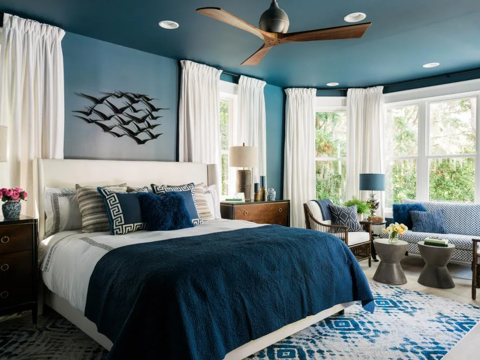 http://hgtvhome.sndimg.com/content/dam/images/hgtv/fullset/2016/10/13/2/dh_2017_master-bedroom-01-room-wide-angle_h.jpg.rend.hgtvcom.966.725.suffix/1476401242902.jpeg