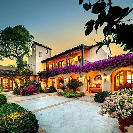 Spanish-style villa built in the 1920's for well-known inventor Charles Burgess, was once visited by Thomas Edison. The home includes its very own private island in Florida!: