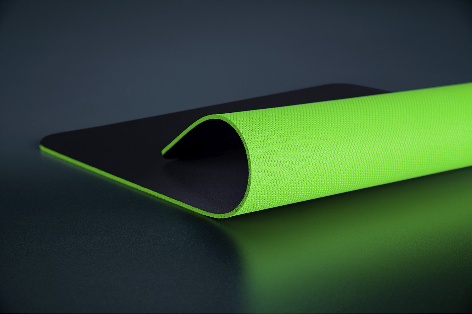 Razer Gigantus V2 Cloth Gaming Mouse Pad 3XL – 1200 x 550 x 4mm, Non-Slip Base