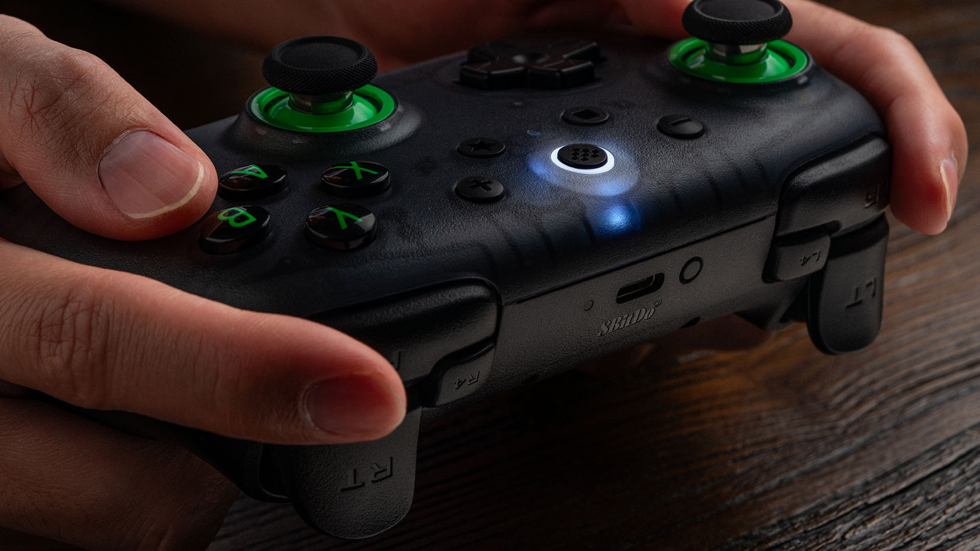 8BitDo Ultimate 2C Wireless Controller (Transparent Black)