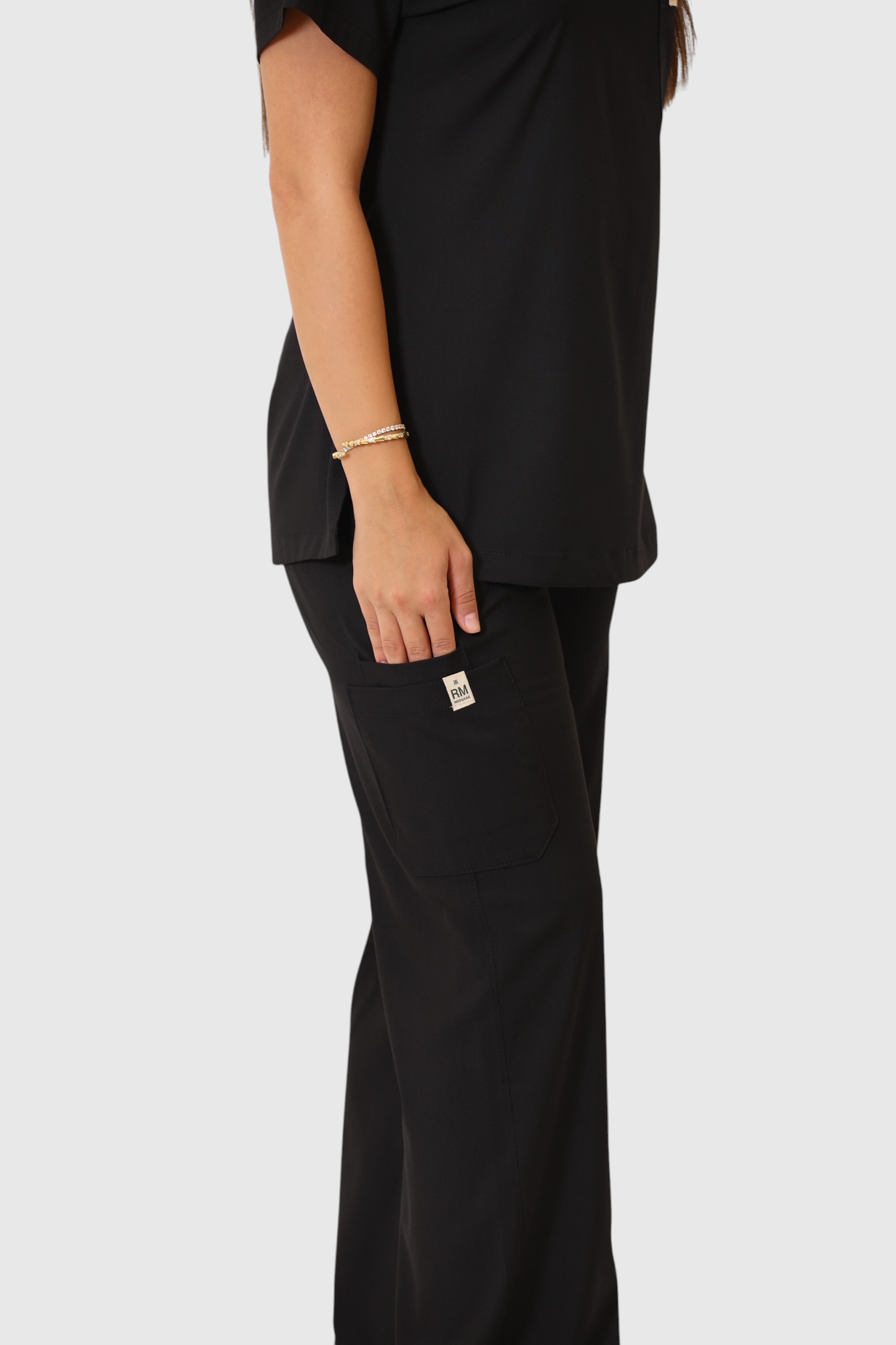 RM Breeze-Black 3