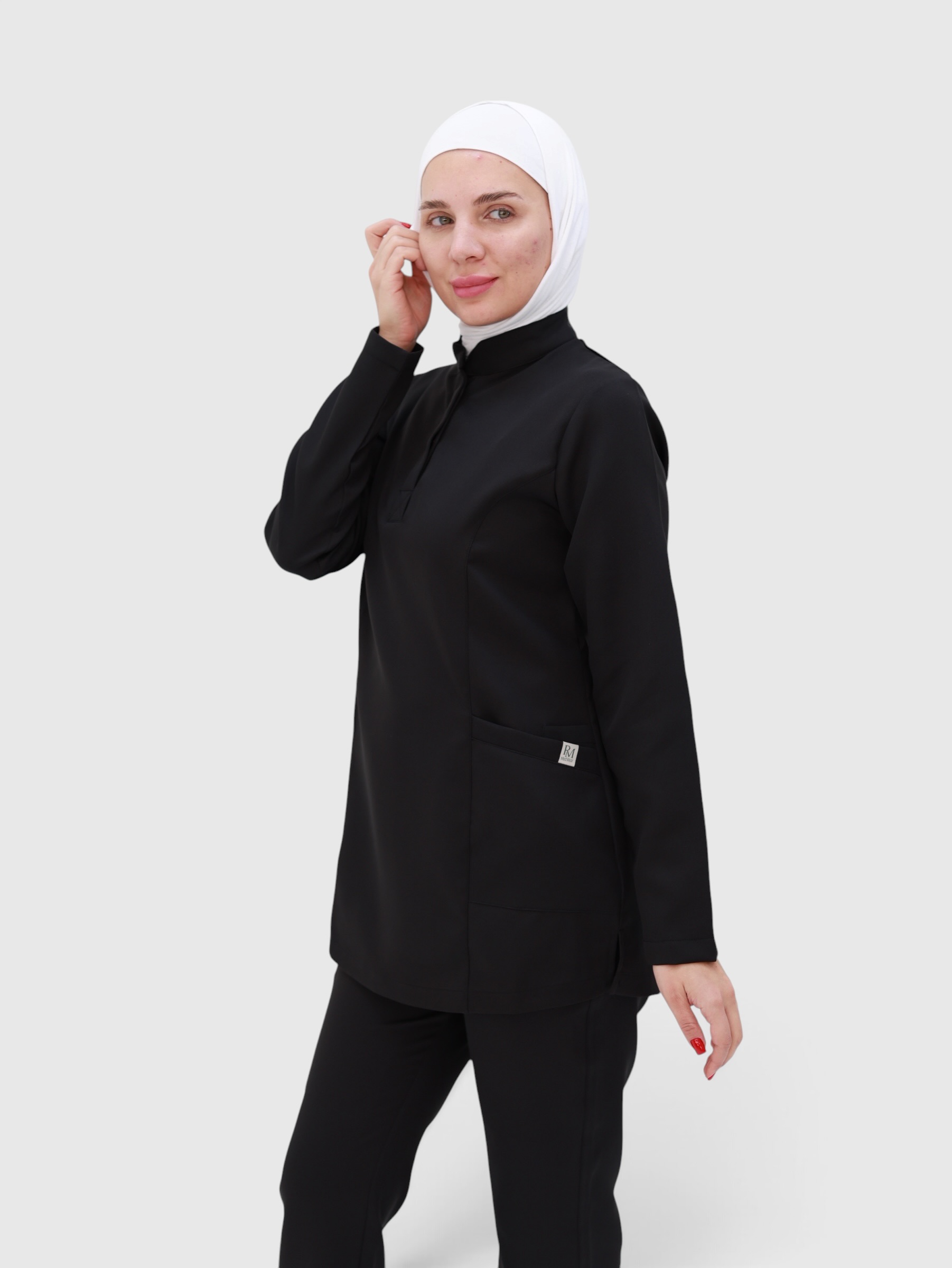 RM Modest-Black 2