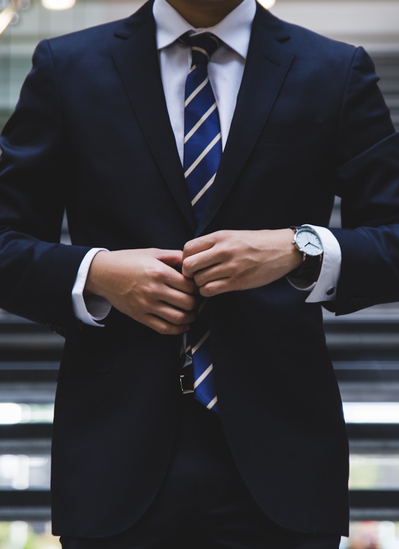 The Mayfair — Classic Navy Wool Suit 1